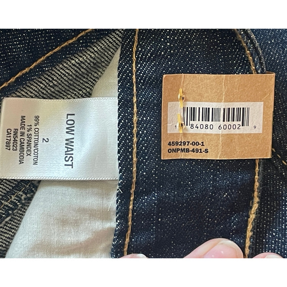 Old Navy Sz 2 Jeans Mini Skirt Low Waist 5 Pocket Stretch Denim Dark Wash New - Picture 7 of 9